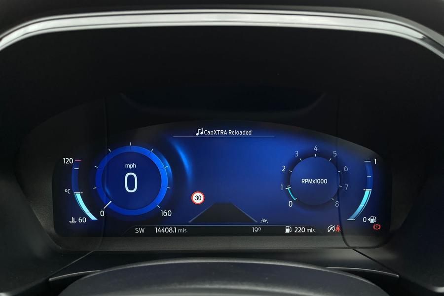 Ford Kuga Photo autoimg-6eae427a9f0cfed79228069de44c7d3b8bf6099d.jpg