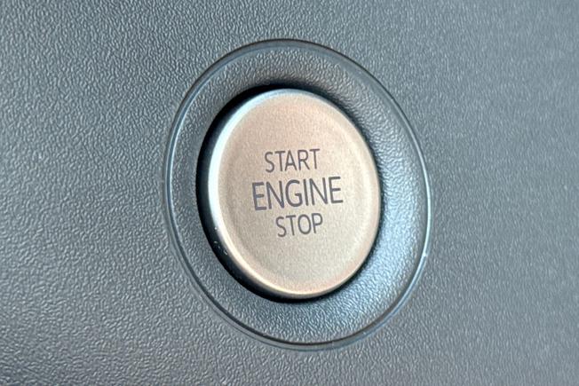 VOLKSWAGEN ID.4 Photo 24