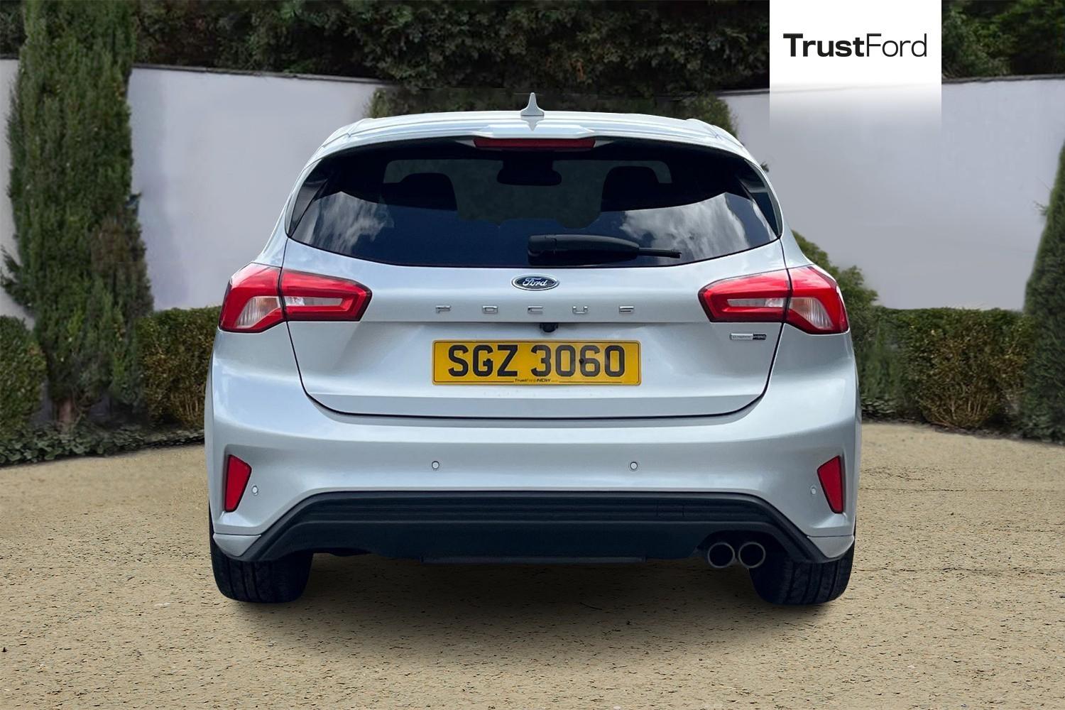 Ford FOCUS Photo 6