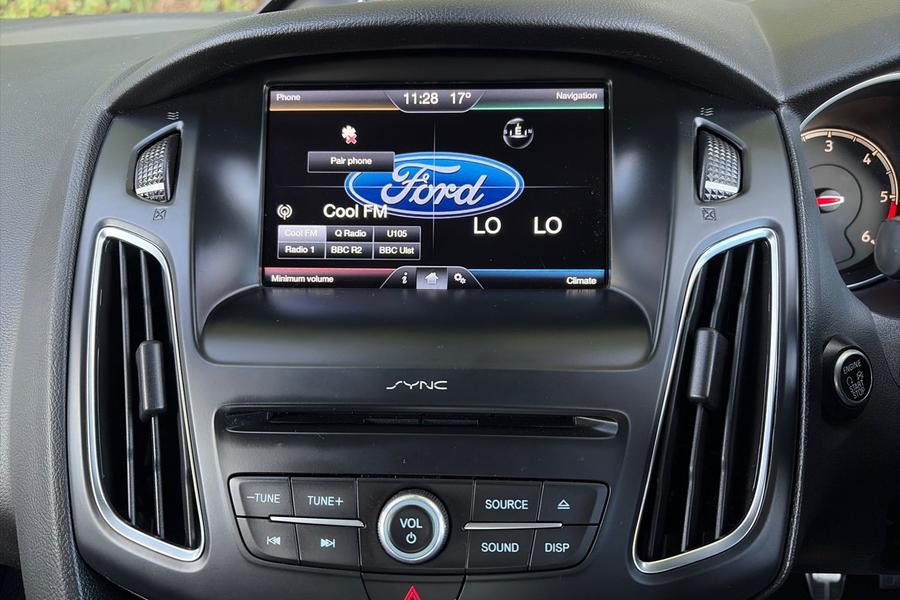 Ford Focus Photo autoimg-6eb1327aa83108a1db6ad16a2923f963a27e76c1.jpg