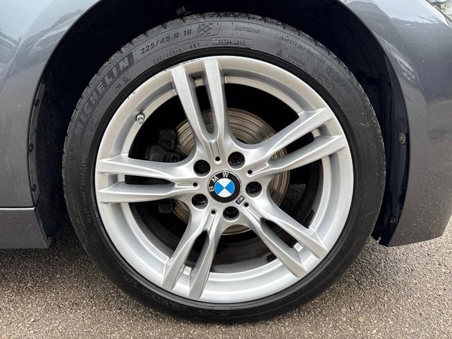 BMW 3 Series Photo 32