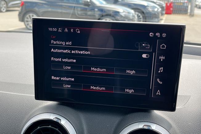 AUDI Q2 Photo 32
