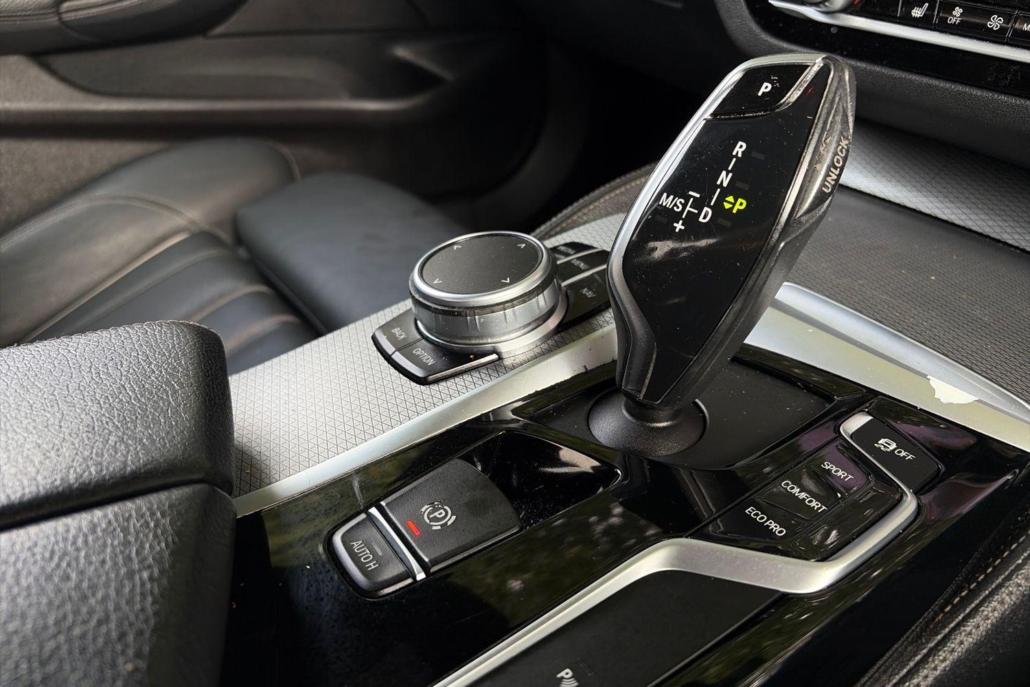 BMW 5 SERIES Photo 29