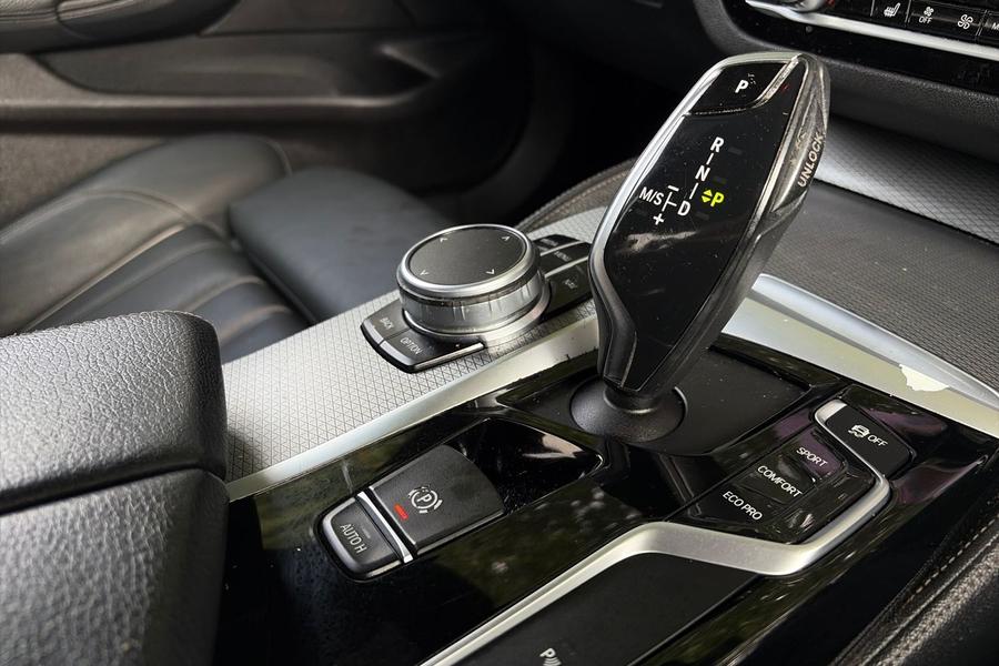 BMW 5 SERIES Photo autoimg-6eb55caf0cfdeebff7b28479172f4e7aab01efe3.jpg