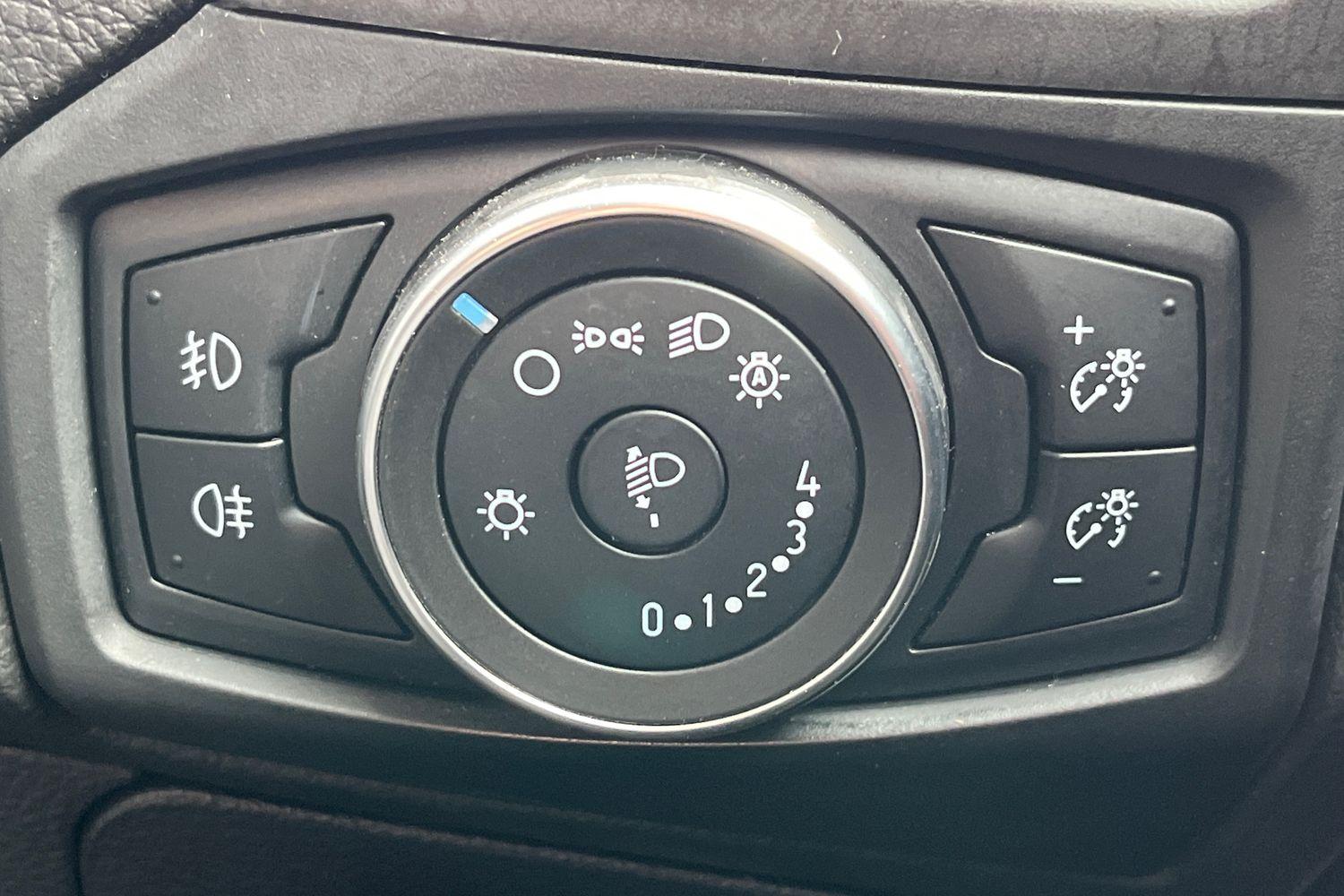 Ford FOCUS Photo 33