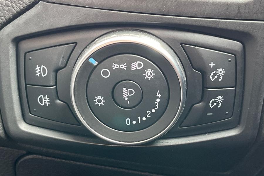 Ford FOCUS Photo autoimg-6eba9988724a245e21e30eff77b657e4e3a11ea8.jpg