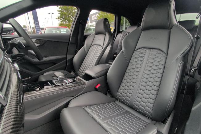 AUDI Rs4 Avant Photo 21