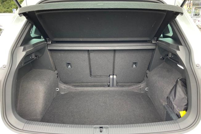 VOLKSWAGEN Tiguan Photo 12