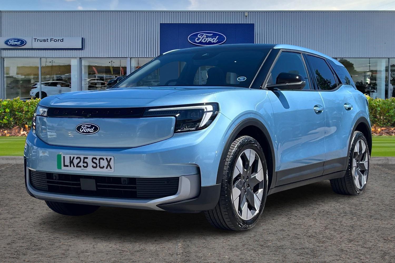 Ford Explorer Photo 4