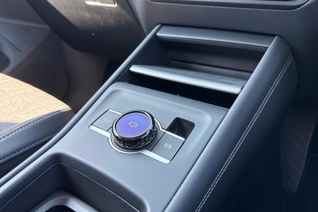 VOLKSWAGEN Tiguan Photo 25