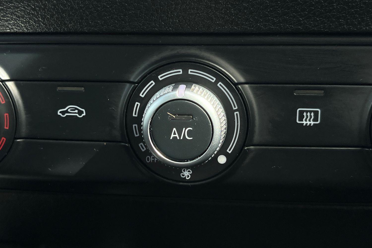 Audi Q2 Photo 32