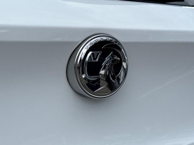 VAUXHALL Corsa Photo 28