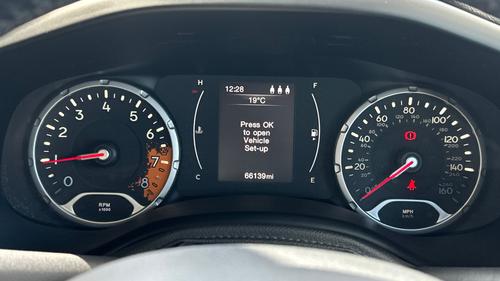Jeep Renegade Photo autoimg-6ecc0f9a0ff7b72a9b329fd1e2bd11db71c4b52d.jpg