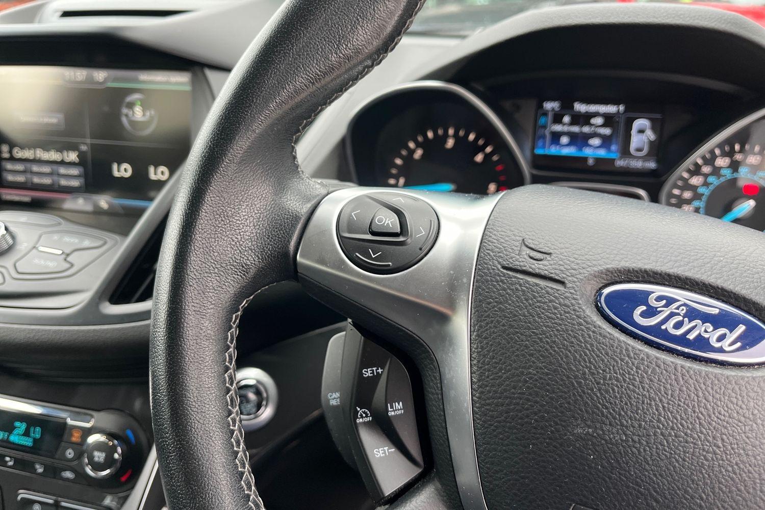 Ford KUGA Photo 26