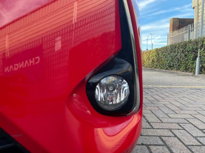 TOYOTA Yaris Photo 39
