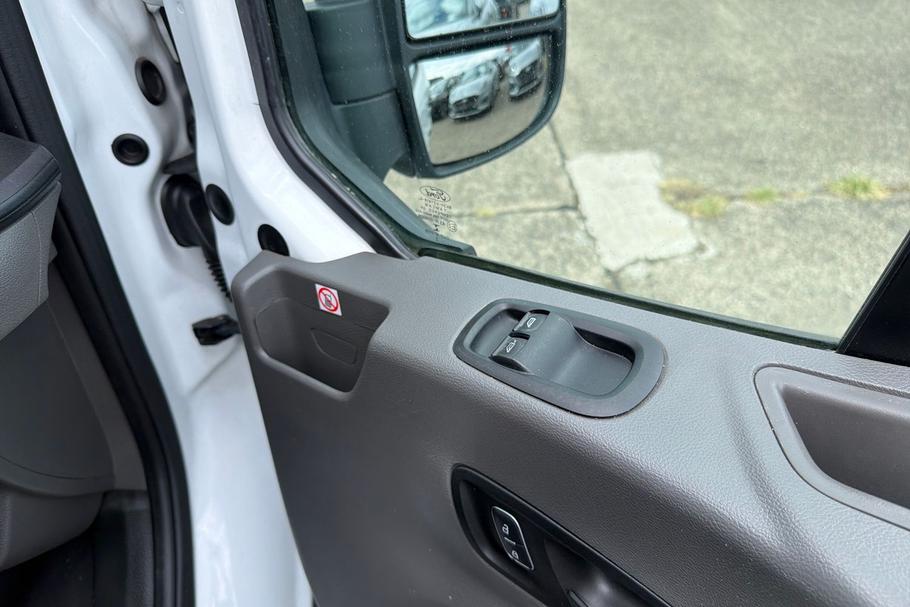 Used Ford TRANSIT HV22SYA 19