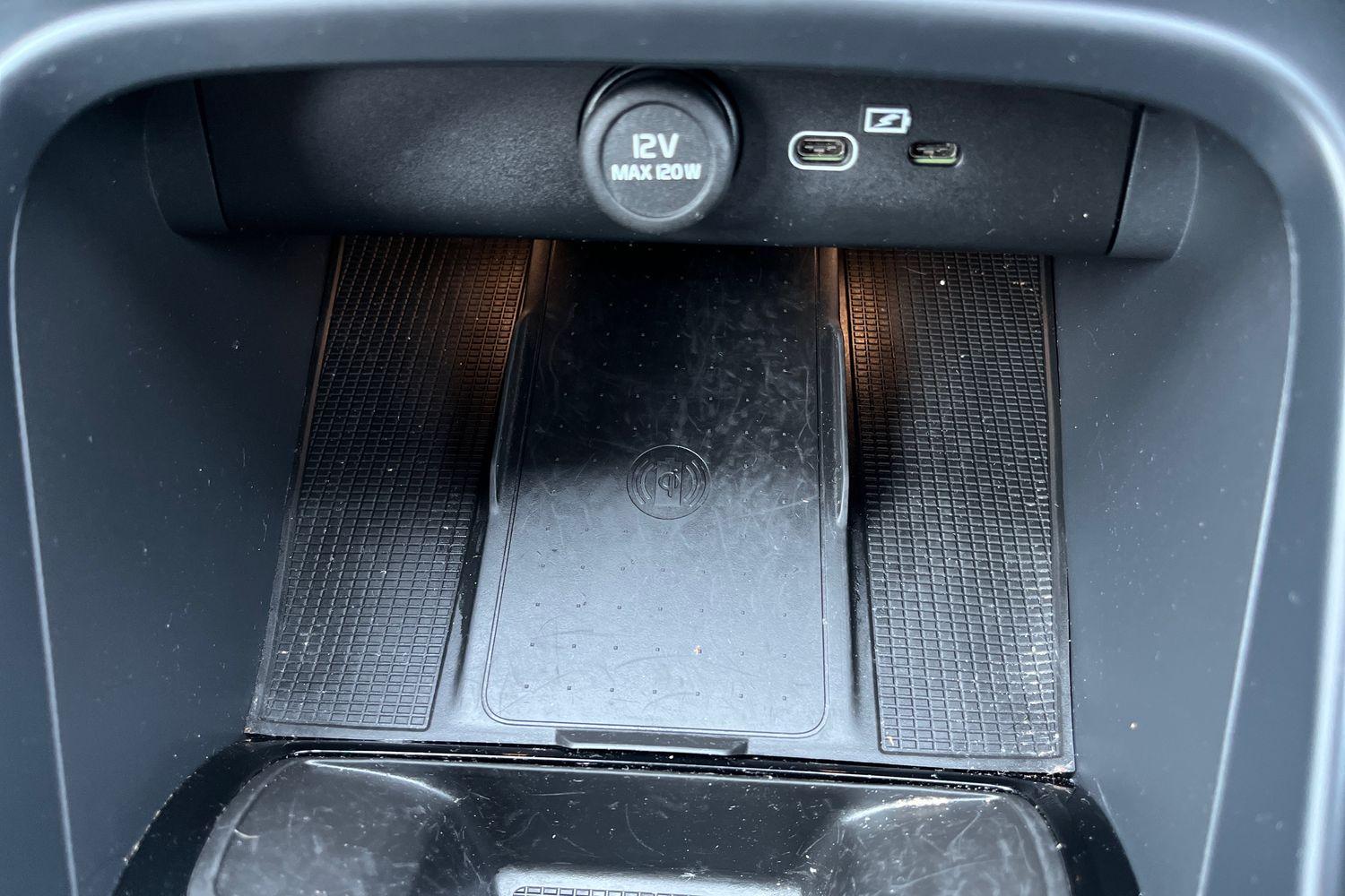 Volvo XC40 Photo 32