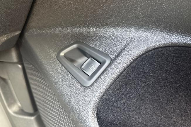 VOLKSWAGEN Golf Photo 38