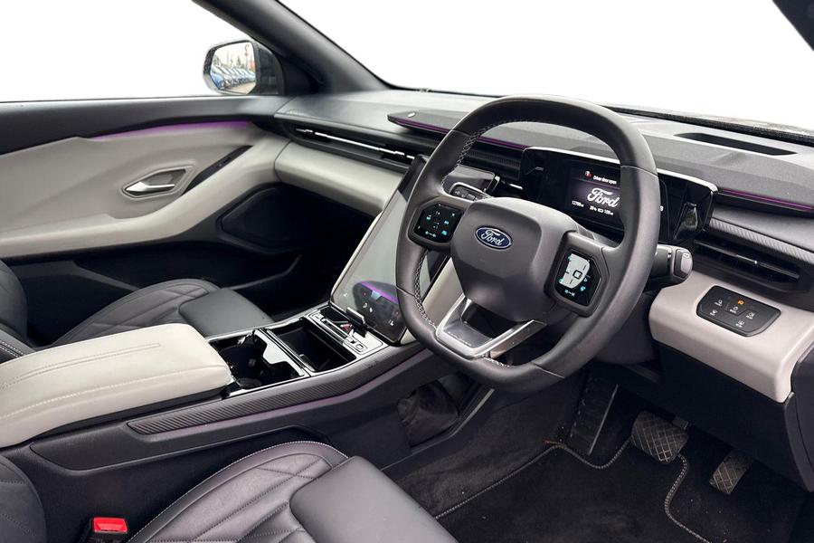 Ford EXPLORER Photo autoimg-6ed6bdfae3aeb2e2c80db06b3236d6a9e18d15dd.jpg