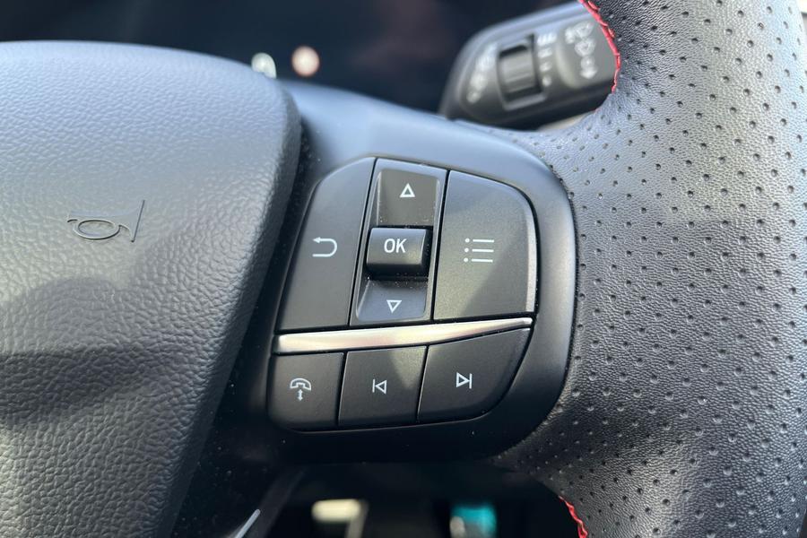 Ford Kuga Photo autoimg-6ed71c0fa5458c694398028331220965ee3f0c63.jpg
