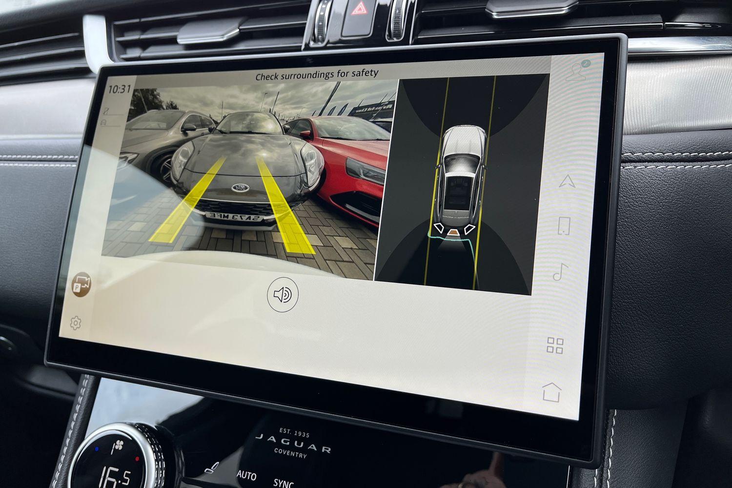 Jaguar F-PACE Photo 23