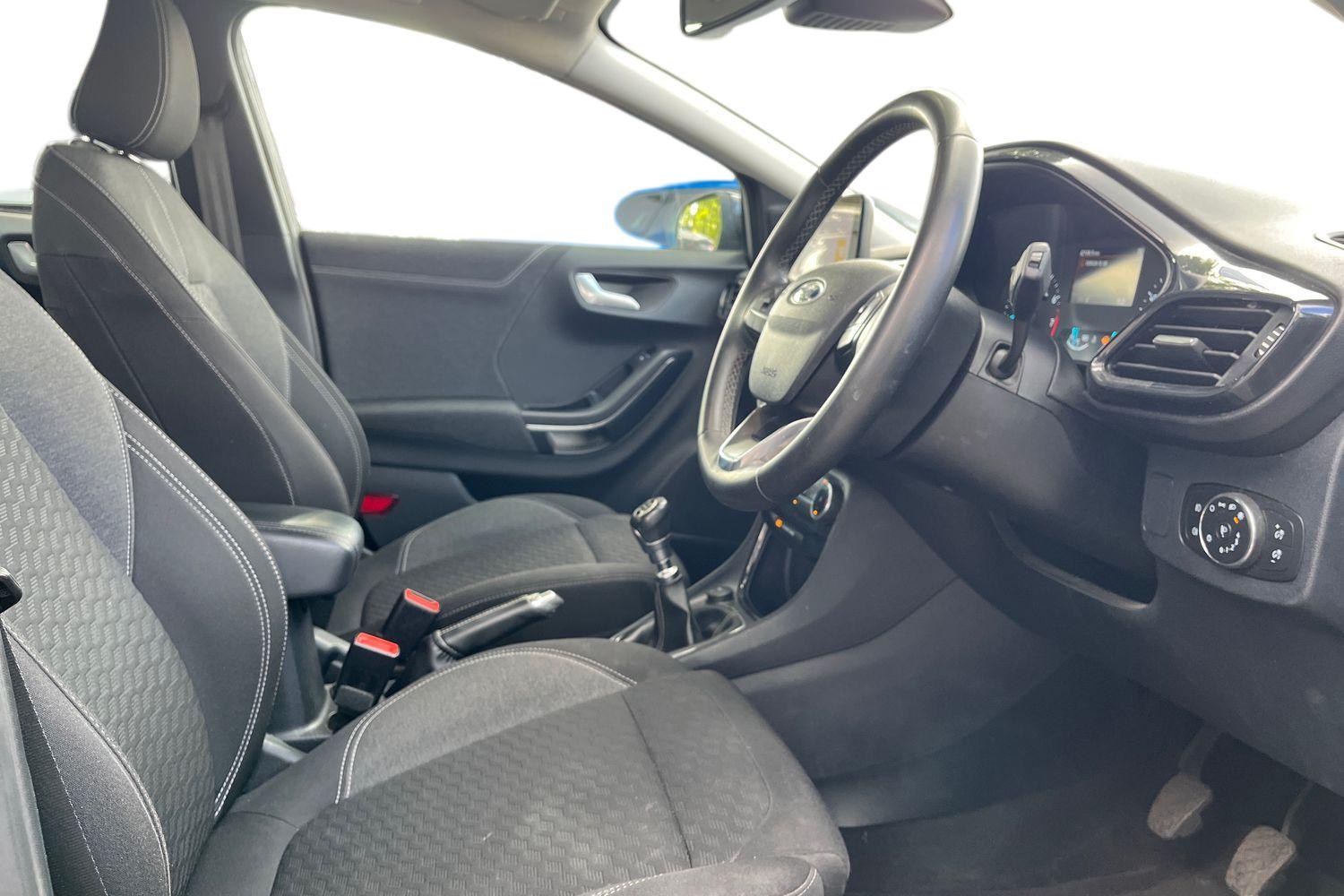 Ford PUMA Photo 8