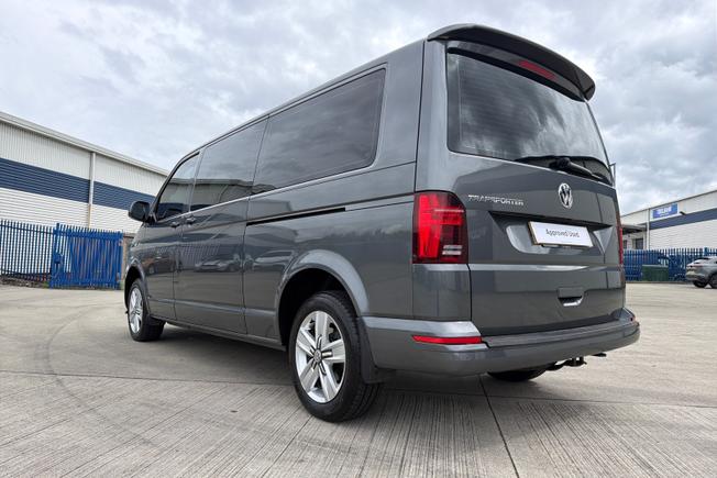 VOLKSWAGEN Transporter Shuttle Photo 25