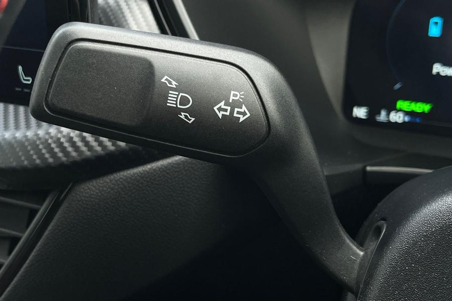 Ford Kuga Photo autoimg-6ede149251a20f5800e7ba75f13a2f08cd2e31de.jpg