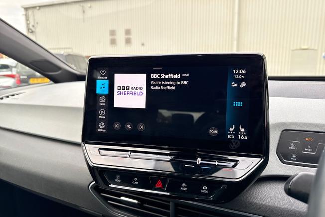 VOLKSWAGEN ID.3 Photo 13