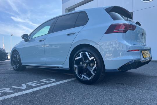 Volkswagen Golf Photo autoimg-6ee3f094a396ef43dc56e86e93f17dce2e5d7d50.jpg