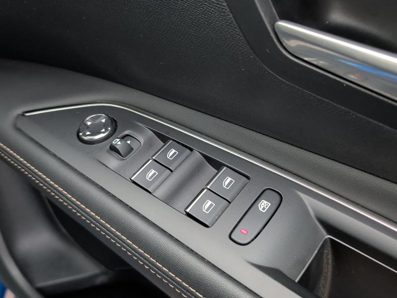 Used Peugeot 3008 NY21AXX 24