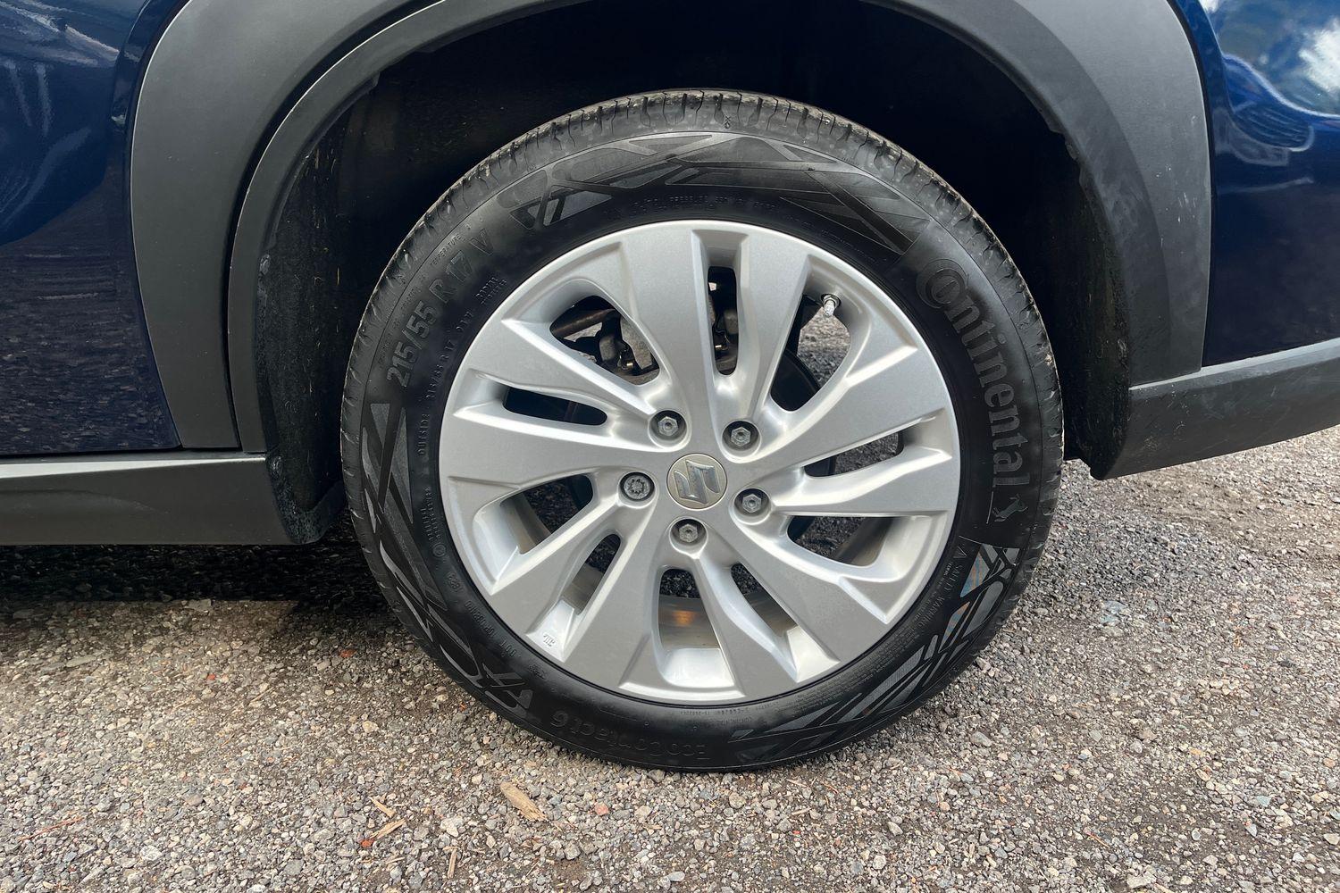 Suzuki S-CROSS Photo 26