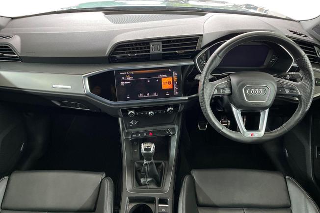AUDI Q3 Photo 10