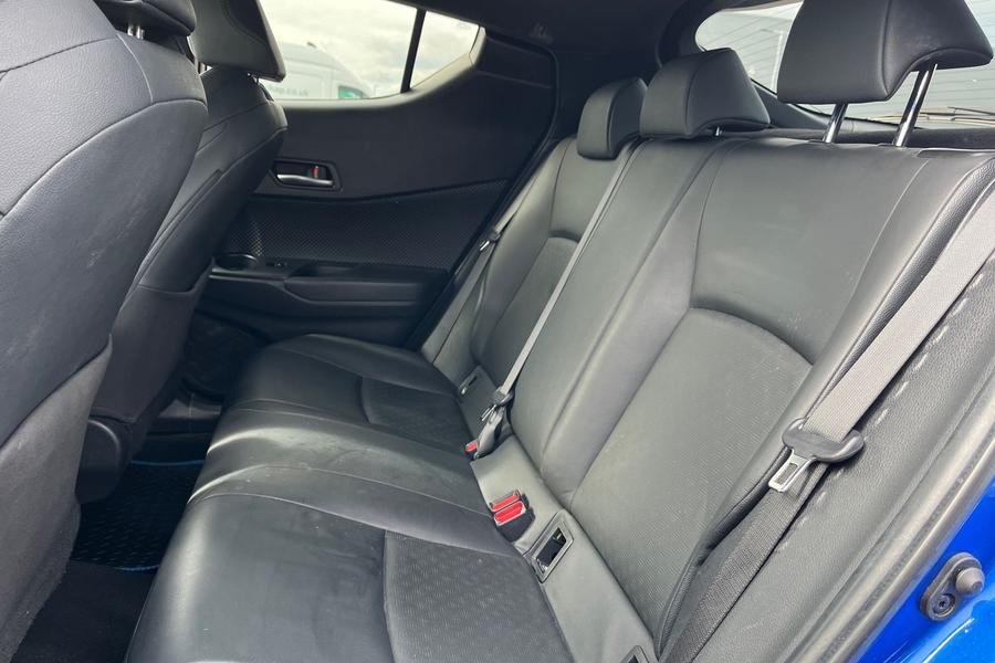 Toyota C-HR Photo autoimg-6ee7fde9b03a6a3d2f33e8899b7a5f08bd672873.jpg