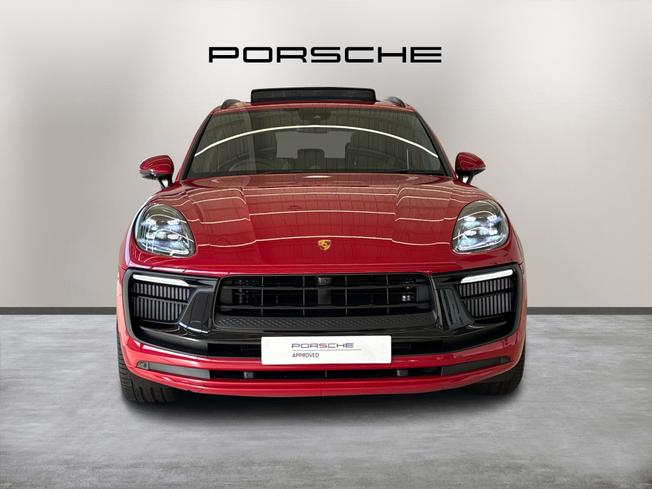 PORSCHE Macan Photo 2