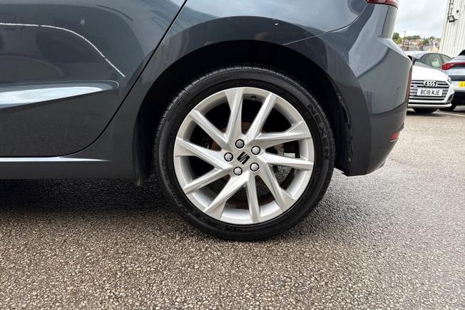 SEAT Ibiza Photo 24