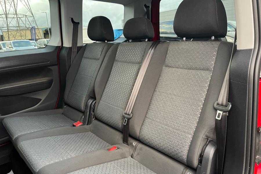 Ford Tourneo Connect Photo autoimg-6ee9ff8a89c26b5877072f50c400e9542503f25d.jpg