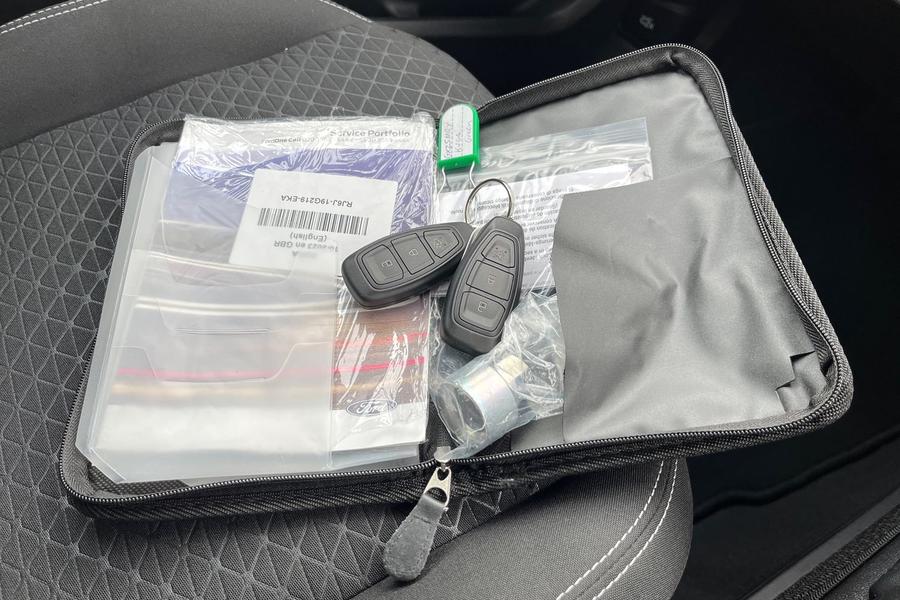 Ford Kuga Photo autoimg-6ef46bb54229614248eb188ef8ecb685a5c3cf69.jpg