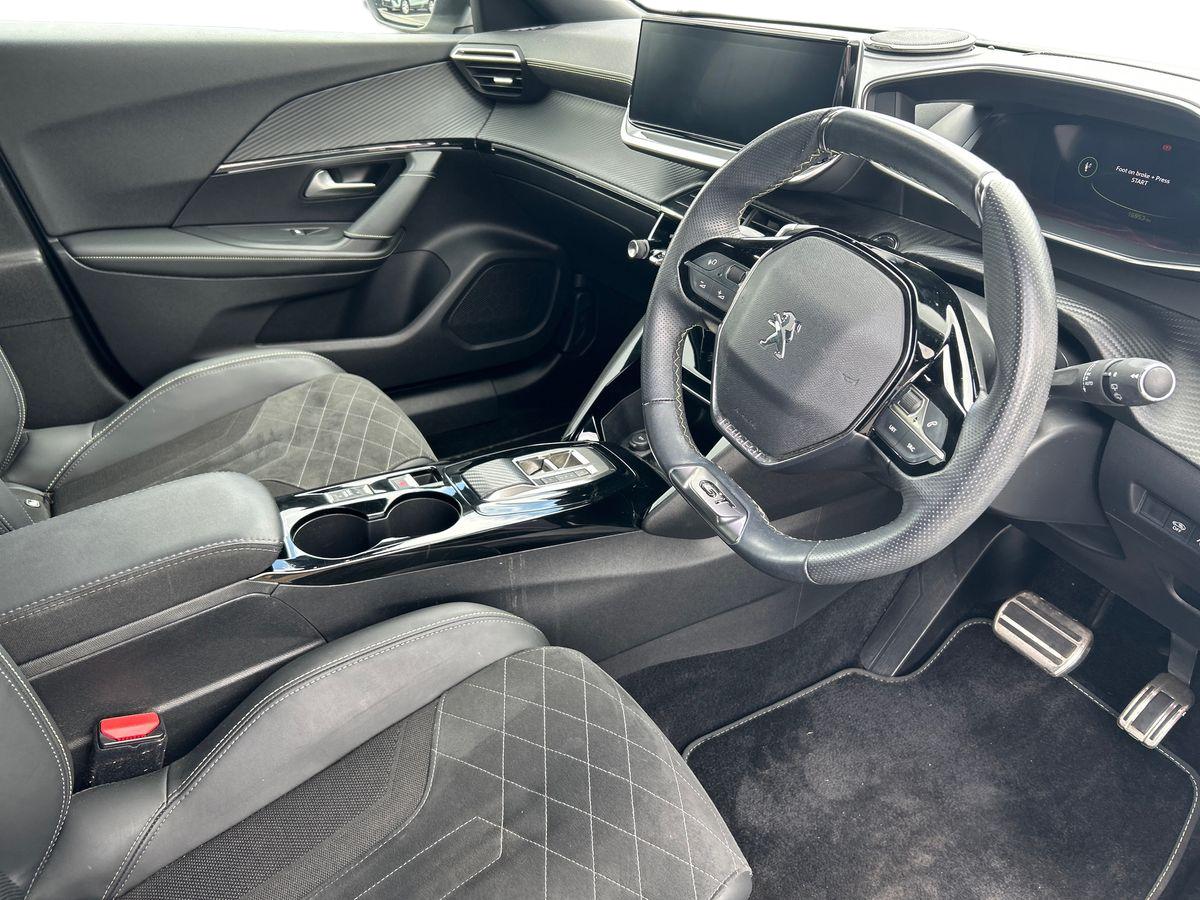 Peugeot 2008 Photo 18