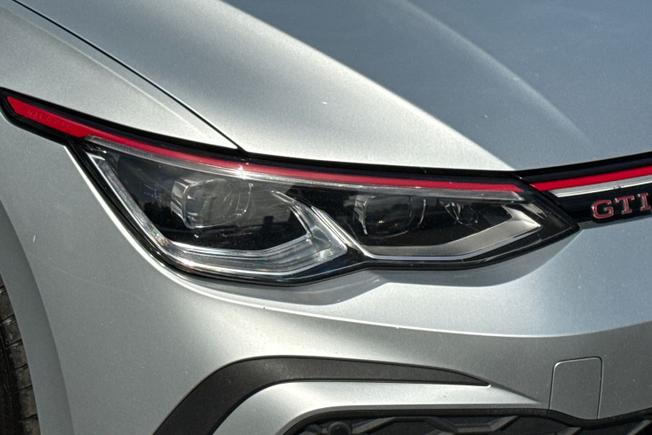 VOLKSWAGEN Golf Photo 19