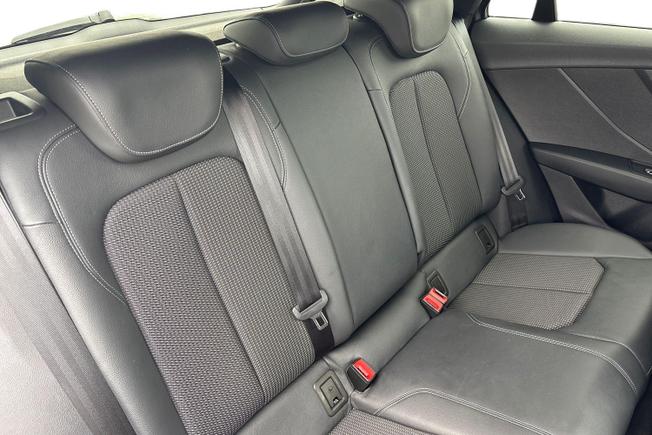 AUDI Q2 Photo 9