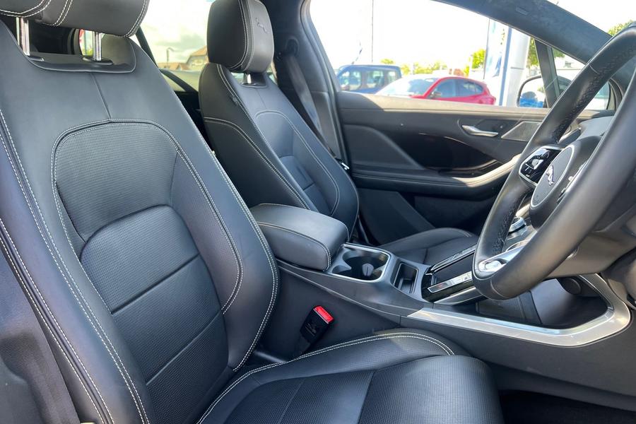 Jaguar I-PACE Photo autoimg-6ef9af9009ae0b84dd787f83b55b4e3ec9c03de9.jpg