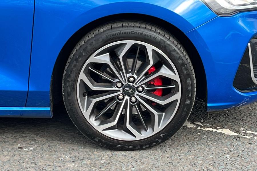 Ford FOCUS Photo autoimg-6efae0c4d89d53b20874b5ba96faf2fd0d0ba6cf.jpg