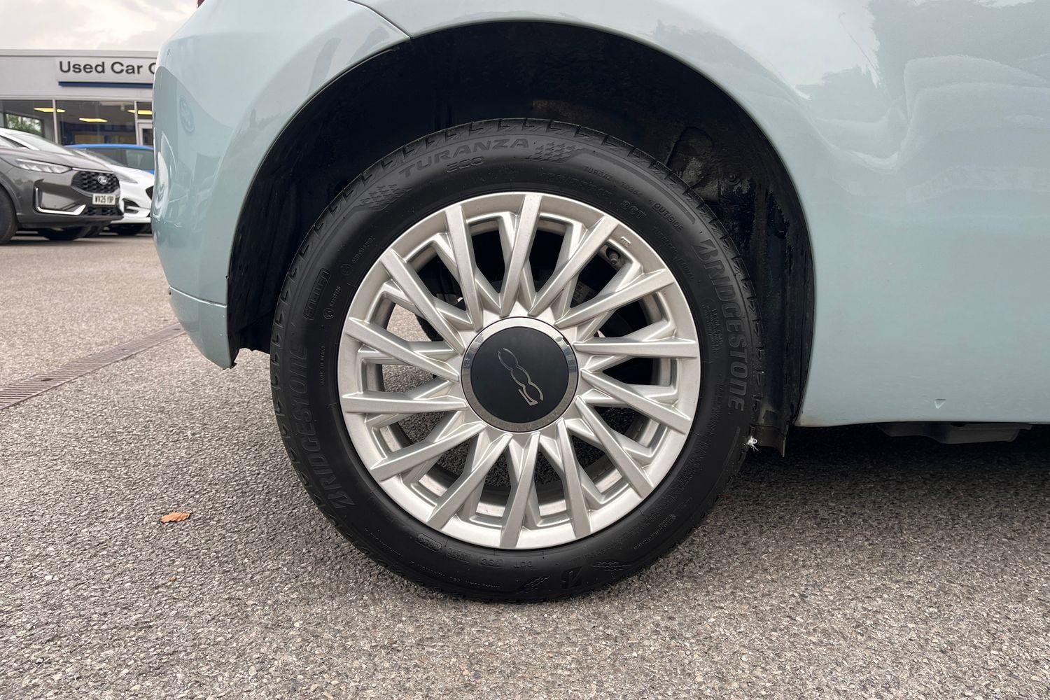 Fiat 500 Photo 7