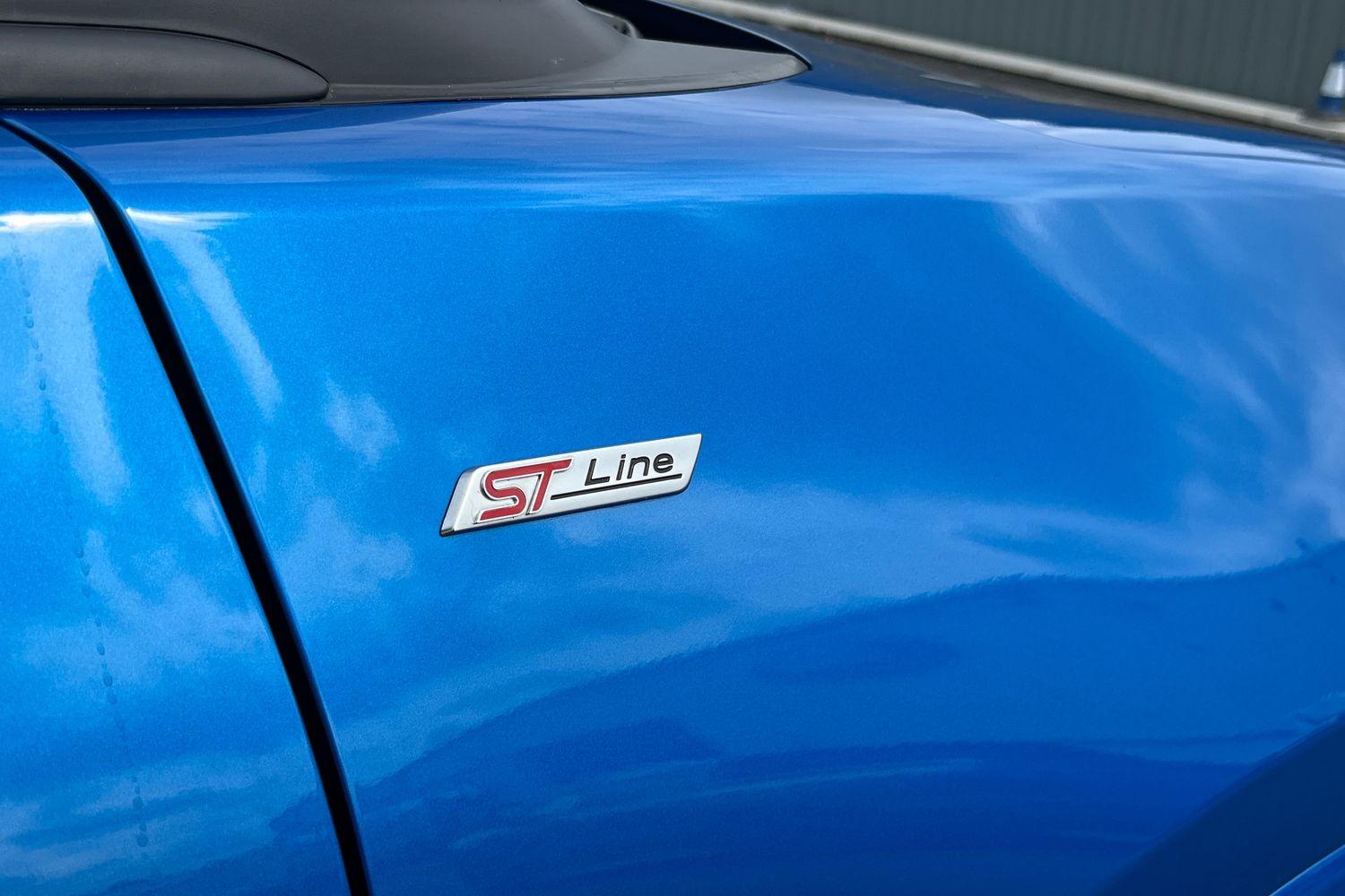 Ford PUMA Photo 23
