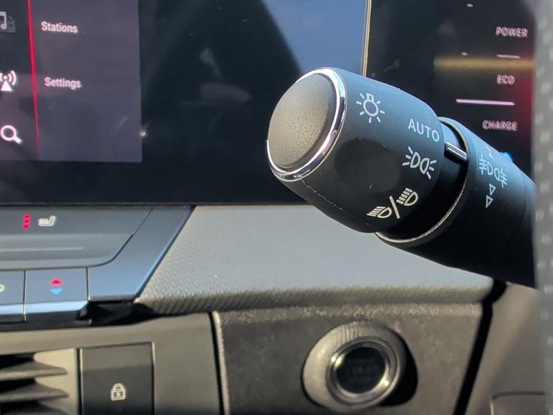 Used Vauxhall Astra BJ73UXY 23