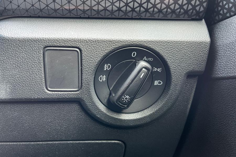 Volkswagen T-CROSS Photo autoimg-6f0193fe9d58fc64b110d8fcf27f2eba2115b651.jpg