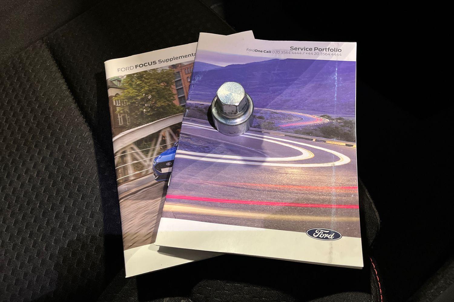 Ford FOCUS Photo 21