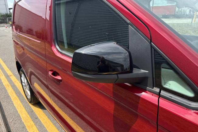 VOLKSWAGEN Caddy Photo 20