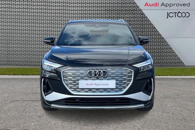 Audi Q4 e-tron Photo 8